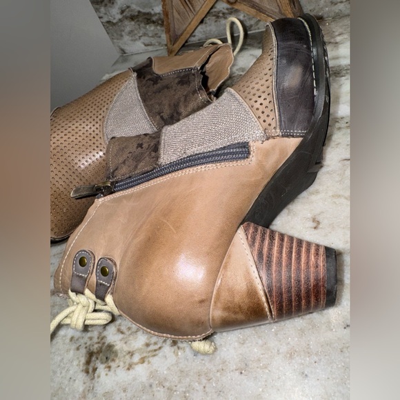 Elite by Corkys Rags Bootie 7 - Picture 3 of 14